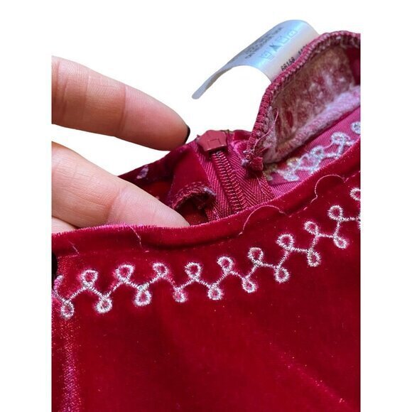 American Girl Red Velvet & Mesh Dress With Snowflake Detail Size 7 - Picture 7 of 7